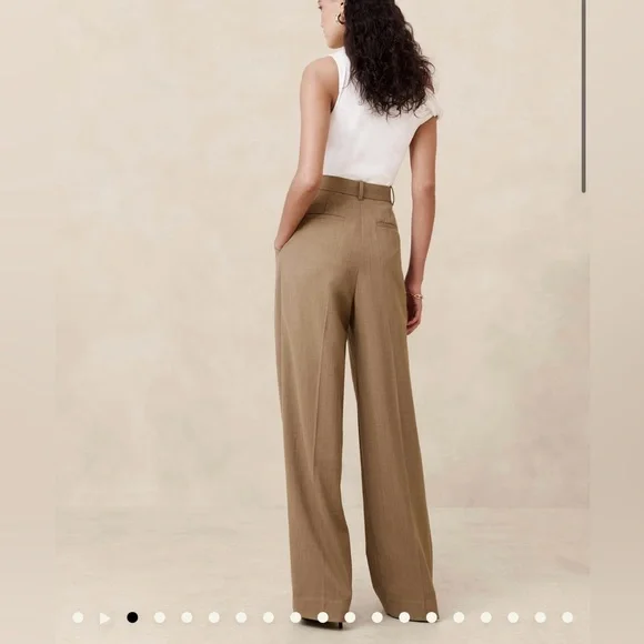 Banana Republic Siena Wide-Leg Italian Wool Pant in Camel - Picture 2 of 4